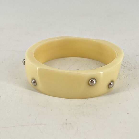 Vintage Milk Ivory Bakelite Bangle Bracelet Chrome Inlaid Studs Geometric Shape - Picture 1 of 5